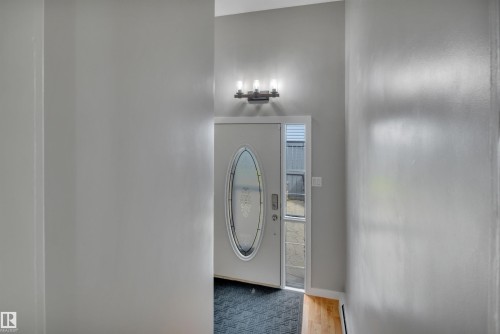 5116 47 Avenue, Leduc, AB - Indoor Photo Showing Other Room