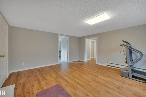 5116 47 Avenue, Leduc, AB - Indoor Photo Showing Other Room