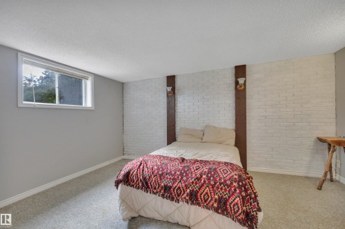 5116 47 Avenue, Leduc, AB - Indoor Photo Showing Bedroom