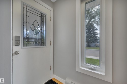 5116 47 Avenue, Leduc, AB - Indoor Photo Showing Other Room