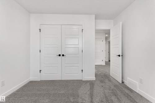 920 18 Avenue Nw, Edmonton, AB - Indoor Photo Showing Other Room