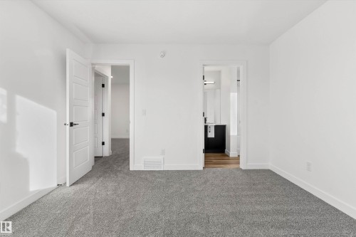 920 18 Avenue Nw, Edmonton, AB - Indoor Photo Showing Other Room