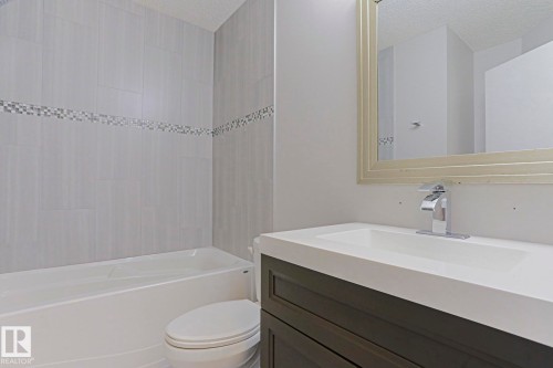 4 Landsdowne Drive, Spruce Grove, AB 