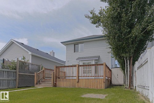 4 Landsdowne Drive, Spruce Grove, AB 