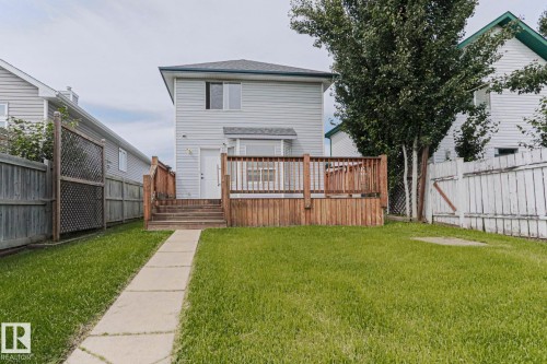 4 Landsdowne Drive, Spruce Grove, AB 