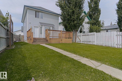 4 Landsdowne Drive, Spruce Grove, AB 