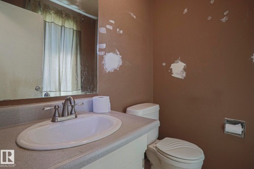 Additional content - #45 1651 46 St Nw, Edmonton, AB - Indoor Photo Showing Bathroom