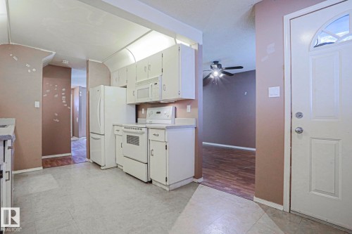 Additional content - #45 1651 46 St Nw, Edmonton, AB - Indoor Photo Showing Kitchen