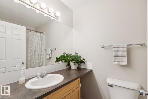 #22 230 Edwards Dr Sw, Edmonton, AB - Indoor Photo Showing Bathroom