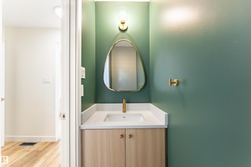 224 Callingwood Two Two Nw, Edmonton, AB - Indoor Photo Showing Bathroom