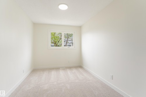 224 Callingwood Two Two Nw, Edmonton, AB - Indoor Photo Showing Other Room