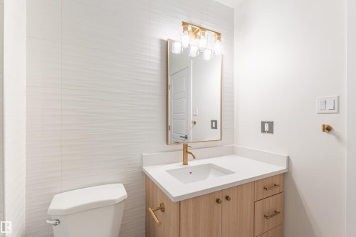 224 Callingwood Two Two Nw, Edmonton, AB - Indoor Photo Showing Bathroom