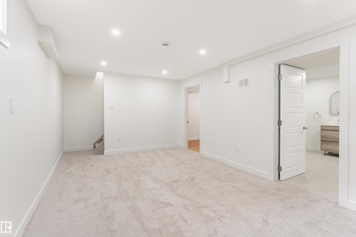 224 Callingwood Two Two Nw, Edmonton, AB - Indoor