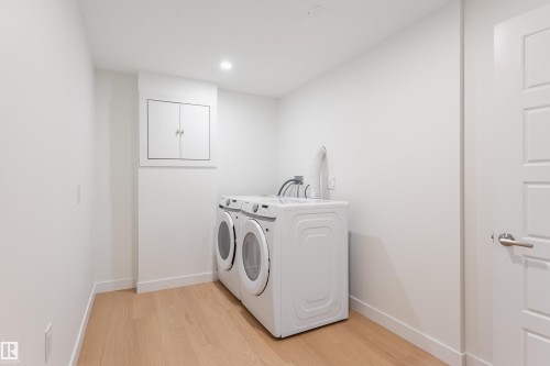 224 Callingwood Two Two Nw, Edmonton, AB - Indoor Photo Showing Laundry Room