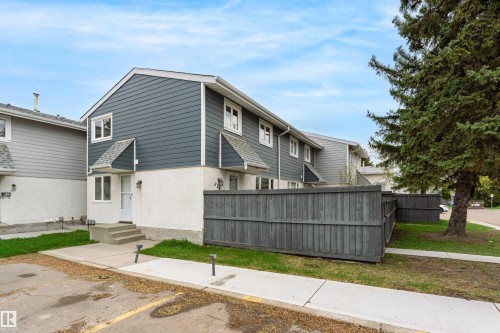 224 Callingwood Two Two Nw, Edmonton, AB - Outdoor