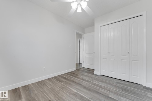 4511 25 Avenue Nw, Edmonton, AB - Indoor Photo Showing Other Room