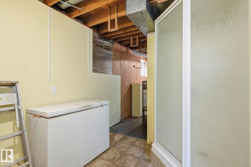 Additional content - 7 Graham Avenue, St. Albert, AB - Indoor Photo Showing Laundry Room