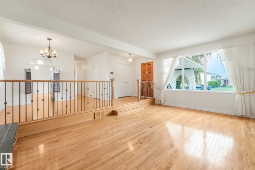 11415 149 Avenue Nw, Edmonton, AB - Indoor Photo Showing Other Room