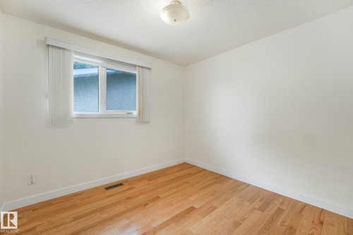 11415 149 Avenue Nw, Edmonton, AB - Indoor Photo Showing Other Room