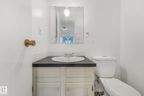 11415 149 Avenue Nw, Edmonton, AB - Indoor Photo Showing Bathroom