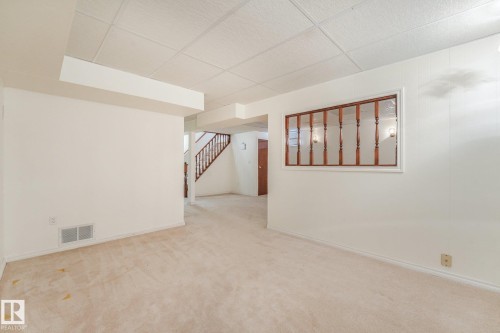 11415 149 Avenue Nw, Edmonton, AB - Indoor Photo Showing Other Room