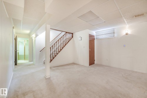 11415 149 Avenue Nw, Edmonton, AB - Indoor