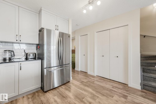 30 Ebbers Close Nw, Edmonton, AB - Indoor Photo Showing Kitchen With Stainless Steel Kitchen