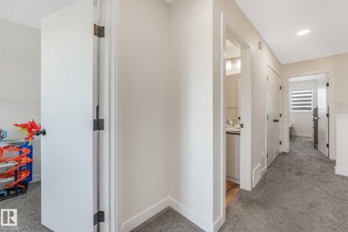 30 Ebbers Close Nw, Edmonton, AB - Indoor Photo Showing Other Room