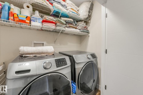 30 Ebbers Close Nw, Edmonton, AB - Indoor Photo Showing Laundry Room