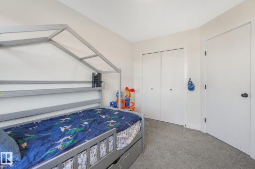 30 Ebbers Close Nw, Edmonton, AB - Indoor Photo Showing Bedroom