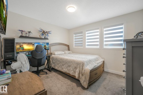 30 Ebbers Close Nw, Edmonton, AB - Indoor Photo Showing Bedroom