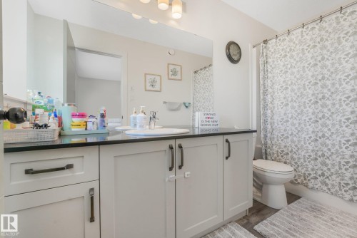 30 Ebbers Close Nw, Edmonton, AB - Indoor Photo Showing Bathroom