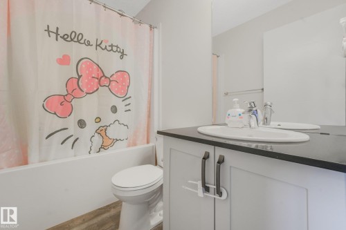 30 Ebbers Close Nw, Edmonton, AB - Indoor Photo Showing Bathroom