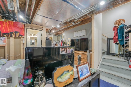 30 Ebbers Close Nw, Edmonton, AB - Indoor