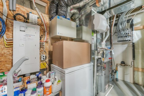 30 Ebbers Close Nw, Edmonton, AB - Indoor Photo Showing Basement