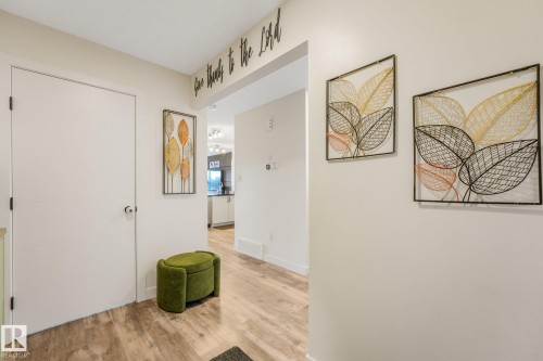 30 Ebbers Close Nw, Edmonton, AB - Indoor Photo Showing Other Room