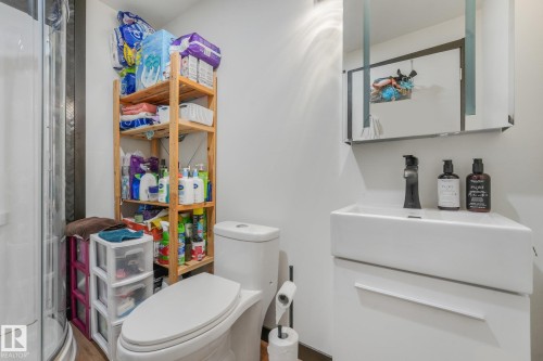 30 Ebbers Close Nw, Edmonton, AB - Indoor Photo Showing Bathroom