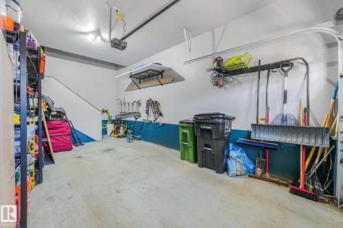 30 Ebbers Close Nw, Edmonton, AB - Indoor Photo Showing Garage
