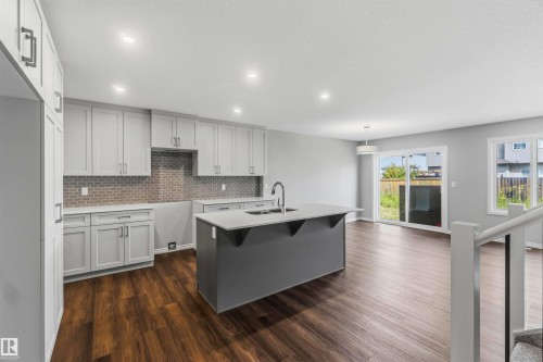 1188 South Creek Wynd, Stony Plain, AB - Indoor Photo Showing Kitchen With Upgraded Kitchen
