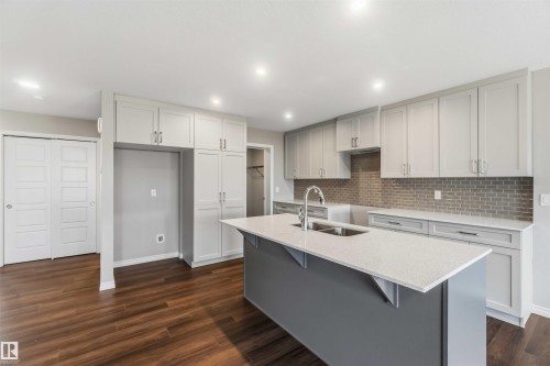 1188 South Creek Wynd, Stony Plain, AB - Indoor Photo Showing Kitchen With Double Sink With Upgraded Kitchen