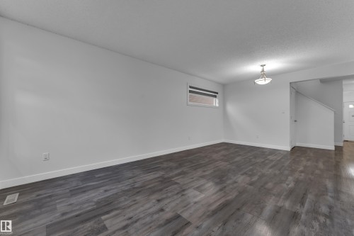 73 Hartwick Loop, Spruce Grove, AB - Indoor Photo Showing Other Room