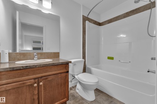 73 Hartwick Loop, Spruce Grove, AB - Indoor Photo Showing Bathroom
