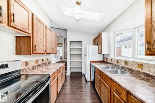 8516 190 Street Nw, Edmonton, AB - Indoor Photo Showing Kitchen With Double Sink