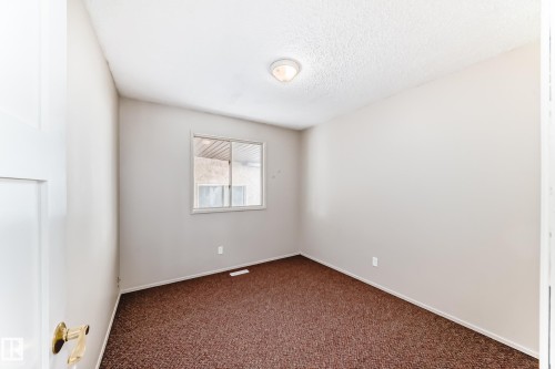 8516 190 Street Nw, Edmonton, AB - Indoor Photo Showing Other Room