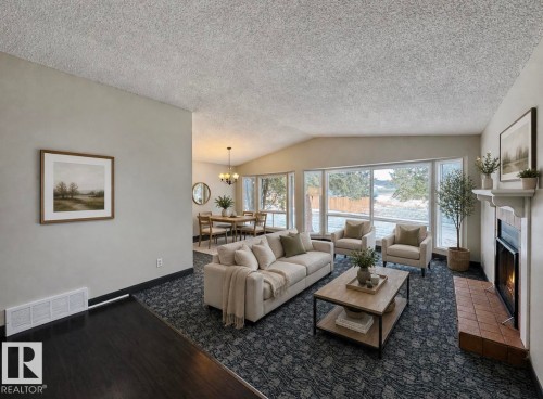 8516 190 Street Nw, Edmonton, AB - Indoor Photo Showing Living Room