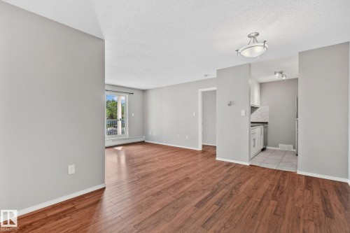 #210 2508 50 St Nw, Edmonton, AB - Indoor Photo Showing Other Room
