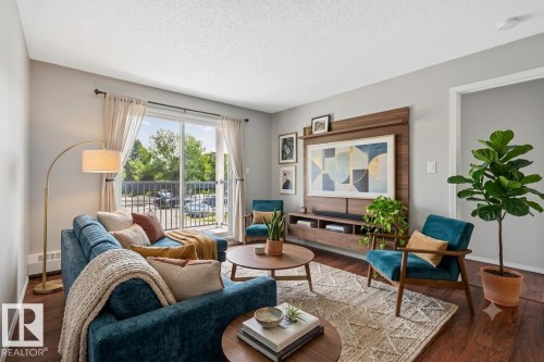 #210 2508 50 St Nw, Edmonton, AB - Indoor Photo Showing Living Room