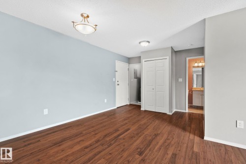 #210 2508 50 St Nw, Edmonton, AB - Indoor Photo Showing Other Room
