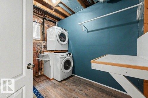 10 Oakridge Drive, St. Albert, AB - Indoor Photo Showing Laundry Room