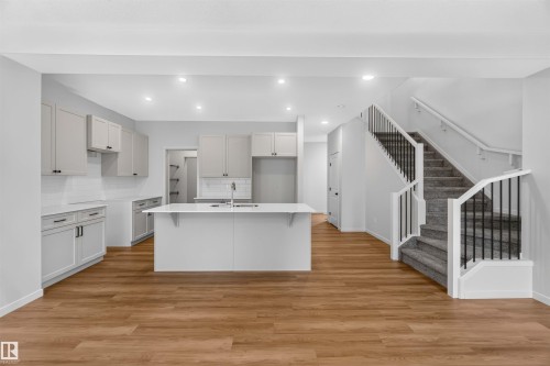 5 Emerson Landing, Spruce Grove, AB - Indoor Photo Showing Kitchen
